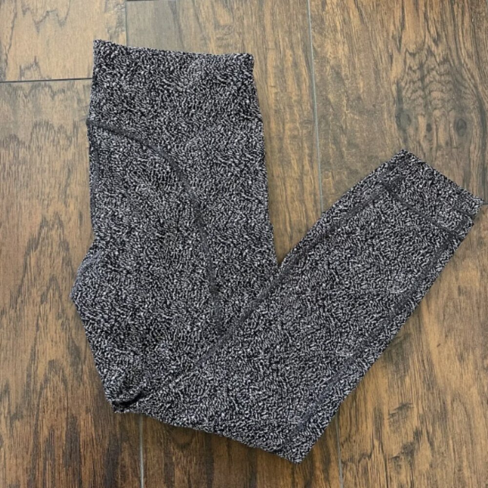 Athleta Ultimate Stash Pocket Textured 7/8 Tight Black White SP Small Petite